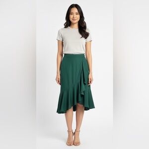 🔥HOST PICK🔥 Skies Are Blue Emerald Green Skirt -Size 12